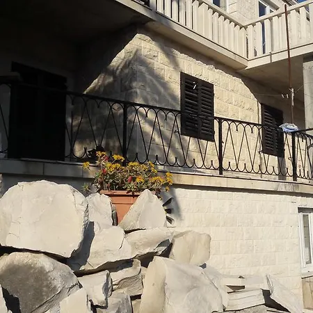 Apartament Nikola Pucisca