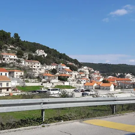 Nikola Apartament