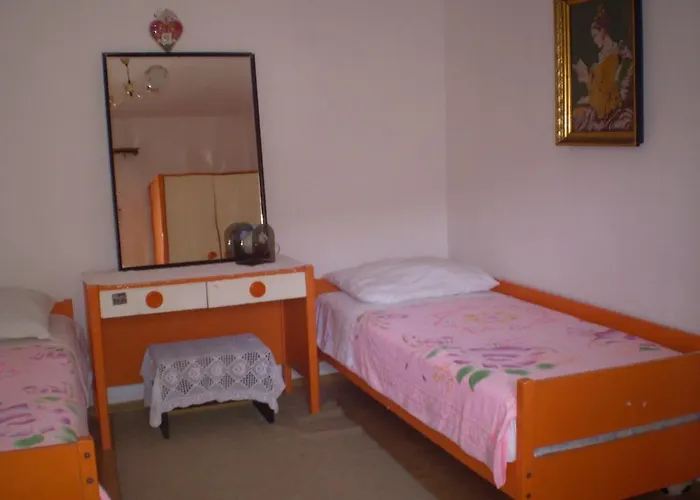 Nikola Apartment