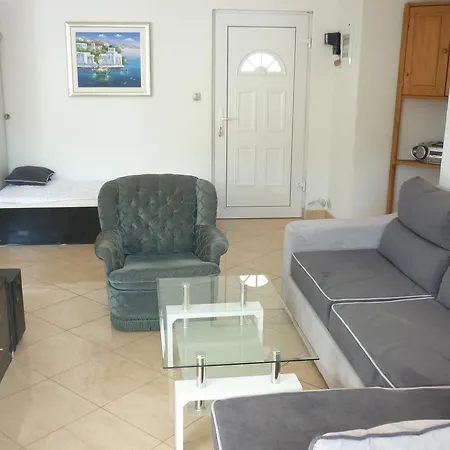 아파트 Nikola 푸치스차